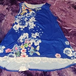 Women's sleeveless top